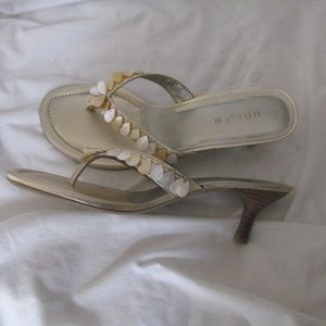 UNISA Sandals, Gold, Mother of Pearl 7B Brazil